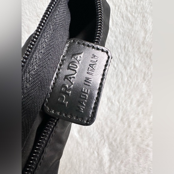 PRADA Nylon Pouch 🌹Authentic 🌹 - Picture 4 of 8